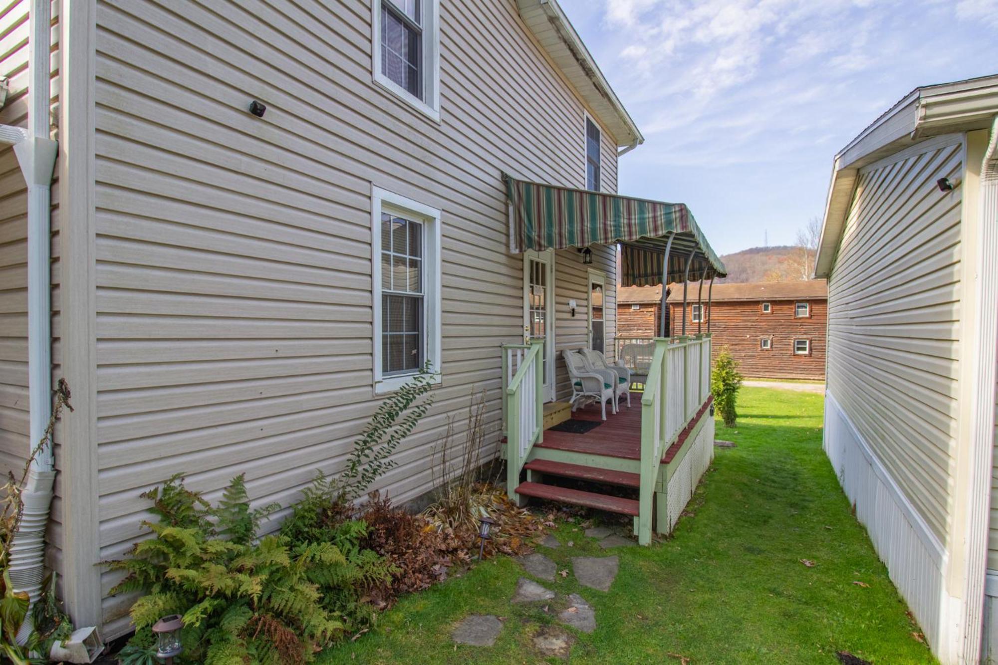 Stay In Ohiopyle In The Middle Of Town By The Gap Trail Екстер'єр фото